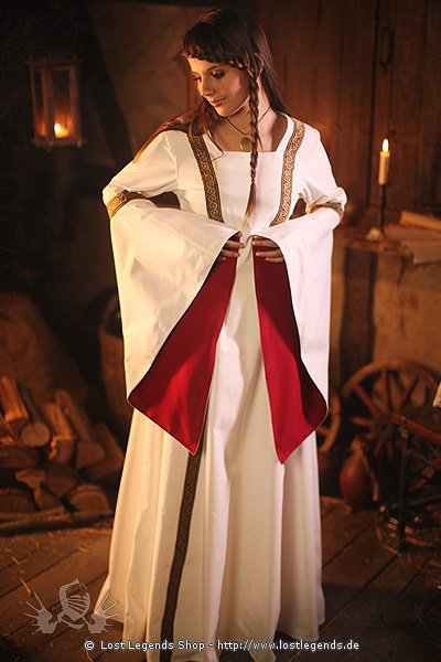 Medieval weddingdress Gysella