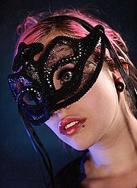 Bovery Mask Maske mit Federn