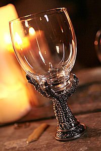 Glaskelch mit Zinnfuss Adlerkralle