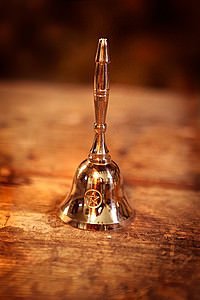 Gl�ckchen mit Pentagramm