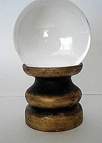 Kristallkugelhalter aus Holz, gold-schwarz