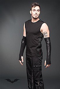 Shirt mit seitlichen Lederimitatapplikationen